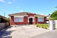 Boujee on Burnett - B&B West Hobart