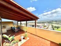 Attico Belvedere - metro C e posto auto - B&B