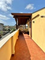 Attico Belvedere - metro C e posto auto - B&B Roma