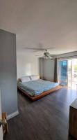 2bdr Bluff Heights Condo walking distance to beach - Chambres d’hôtes