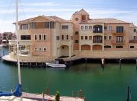 Venice On The Beach Family Waterfront Escape - B&B Wannanup