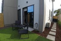 C-Side-R, Modern Beachfront Living - B&B