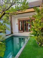 Raka Rai Villa - Bed and Breakfast Canggu