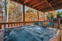 Entertainment - Outdoor Pool - 1 Mile To Parkway! - Chambres d'hôtes Pigeon Forge