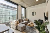 Rooftop Hot Tub And Pool King Bed DT SLC Parking - B&B Salt Lake City