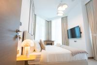 Two-Bedroom Deluxe Apartment with Balcony