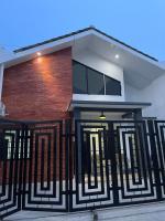 D Three Houze Banyuwangi 3Br - Chambres d’hôtes Dadapan