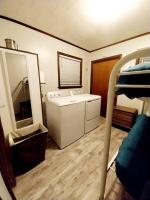 Newly Remodeled Lakehouse on Private Lake sleeps 8 - B&B Woodville