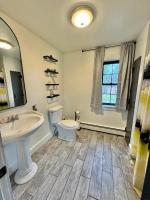 Chic Country Home W Sprawling Acreage - Chambres d’hôtes Portage
