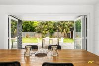 The Esplanade Indented Heads- Beach front, Luxury, Sleeps 8, Spacious, Aircon, Heating, - Chambres d’hôtes Indented Head