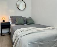 One-Bedroom Apartment with Balcony