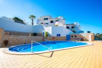 99B Hibiscus - Spacious 2-Bedroom Apartment with Pool Views - B&B Carvoeiro