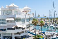 VB Madeira 1BR by the Marina - Bed and Breakfast Benalmádena