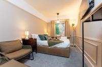 Deluxe Double Room (2 Adults + 1 Child)