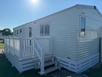 Caravan Sleeps 5 with Free Parking - B&B Cirencester