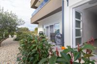 Apartment Vita Mare with pool near the beach - TA Leut Agency - Ferienwohnung Privlaka