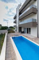 Apartment Vita Mare with pool near the beach - TA Leut Agency - B&B Privlaka