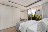 Camps Bay Grace - Villa with pool and ocean views - B&B Città del Capo