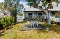 Quaint 3 BDR Beach Bungalow in a fishing village - Ferienwohnung