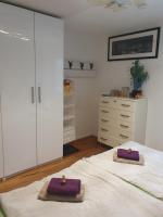 Ferienwohnung Apartment modern, bis 4 Personen, Altstadt fußläufig - Chambres d'hôtes Landshut