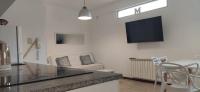Temporarios La Plata PLAZA MALVINAS! Cochera opcional! - Chambres d’hôtes La Plata