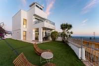 Luxury townhouse with rooftop sauna & Jacuzzi - B&B Fuengirola