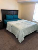 3-Bedroom Apt 5 miles AirPort - B&B Newark