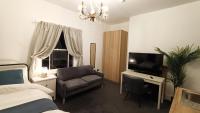 Deluxe One-Bedroom Apartment