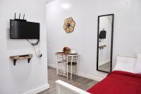 The Tiny Red Mini Studio At Little Havana - B&B Miami