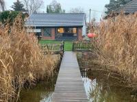 Bungalow direkt am Zernsee mit eigenem Bade- und Bootssteg - B&B Potsdam