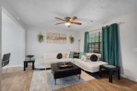 Family-Friendly 3BR Oasis in Powder Springs home - Chambres d'hôtes Powder Springs