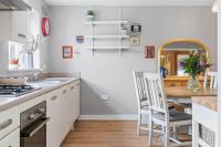 Modern Townhouse in Penryn with Private Parking - Chambres d’hôtes Penryn