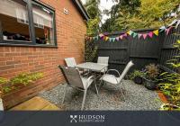 2 Bedroom Home near Theatre Severn with Parking - Chambres d'hôtes Shrewsbury
