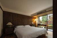Queen Room with Garden View