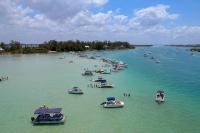 Longboat Key Beach House Beauty With Peek-a-views - Ferienwohnung Longboat Key