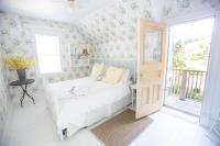 Chambre Lit Queen-Size avec Salle de Bains Commune