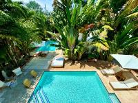 Islands Inn on the Drive - Aqua Serenity Suite - King Bed - A4 - B&B