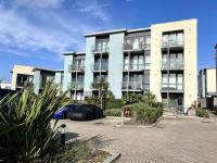 Modern Apartment nr Fistral Beach Private Parking - B&B Newquay