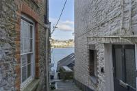 Apartment Sea Views & Terrace on Waters Edge in Polruan - B&B Polruan