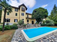Appartamento con Vista Piscina