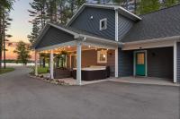 Long Lake Dream Dogs Welcome - B&B