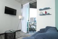 Teal at 12, City Views and Wonderland Vibes! - B&B Hatillo Centro