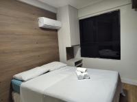 One-Bedroom Apartment with City View