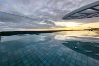 Refúgio à Beira-Mar: Seu Apê Exclusivo na Barra - B&B