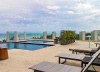 Rooftop Bliss, Steps from Playas Best Beach - B&B Playa del Carmen