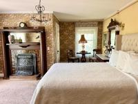 Deluxe Queen Room (Grand Ginkgo)