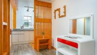 Studio 10