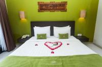 Deluxe Room with Pool View