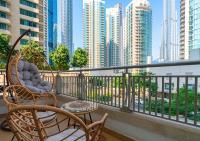 Luxurious 2-bedroom Apartment in Downtown with Burj Khalifa View - Ferienwohnung