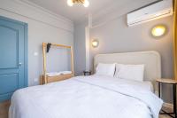 Three-Bedroom Deluxe Apartment
